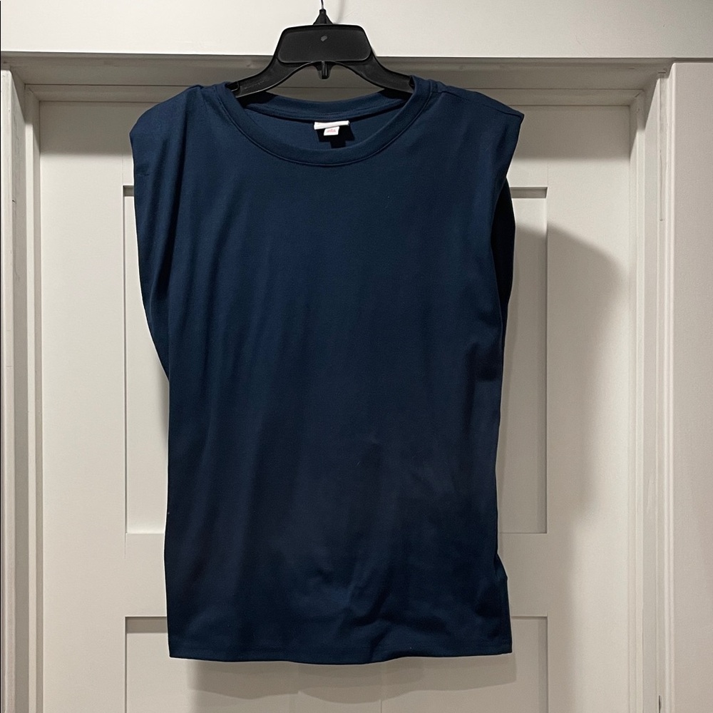 LuLaRoe Kari sleeveless top - size small